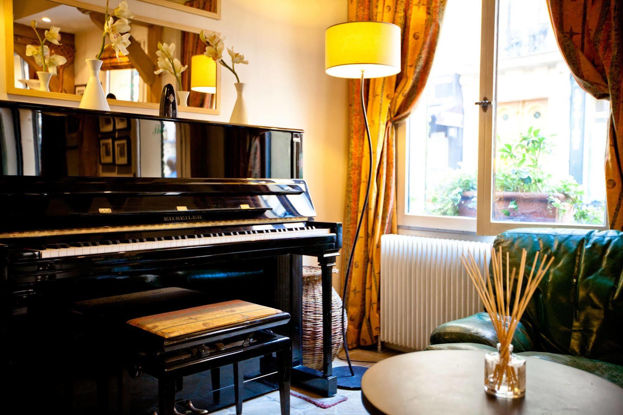 HOTEL DE LA TULIPE PARIS